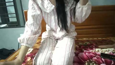 lililove88 online show from November 2025 11:43:02 AM