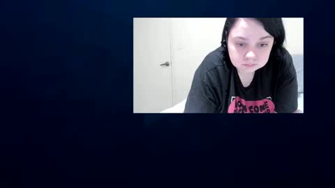 Snapshot of lilimariexx chatting on February 2025 09:19:02 PM Lili Marie online show from February 2025 09:19:02 PM