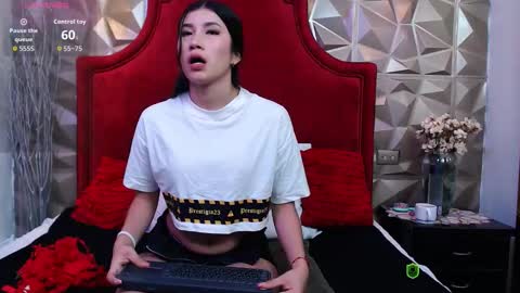 Lilia online show from November 2025 12:08:02 PM