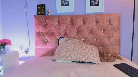 lilirousee online show from June 2026 07:08:02 PM