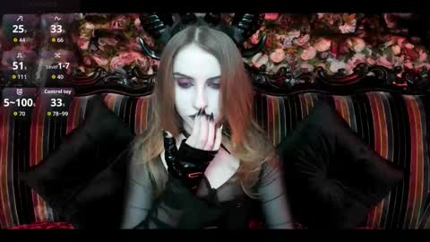 lilit_el_ online show from October 2025 10:11:01 PM