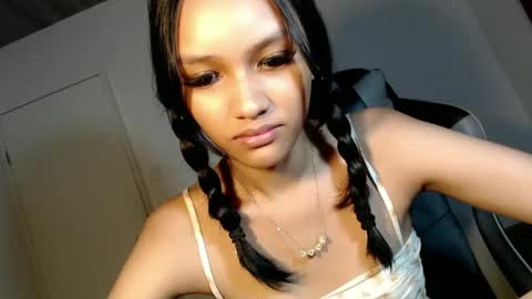 Chloe online show from February 2026 01:51:01 PM