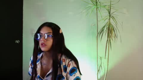 Lilith and Khloe  online show from September 2025 11:22:02 AM