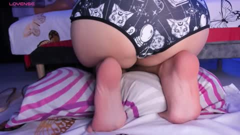 Lili online show from October 2025 03:19:01 AM