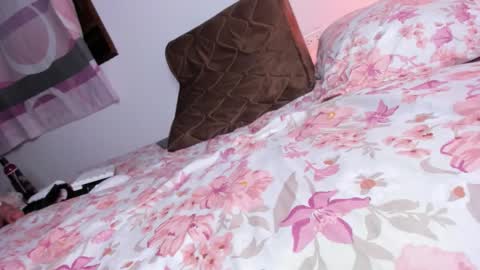 Lili online show from November 2025 02:55:02 AM