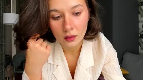 lilith online show from November 2025 12:44:02 PM