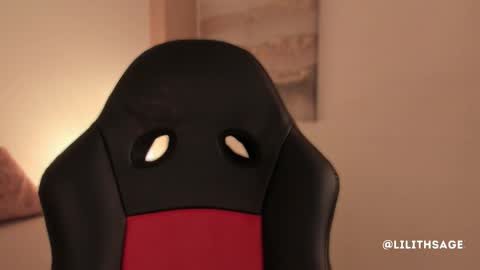 lilith_sage_ online show from December 2025 12:01:02 PM