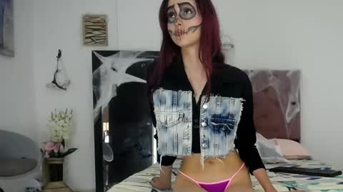 Lilith online show from October 2025 07:03:02 PM