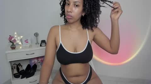 Alejandra  online show from January 2026 04:25:01 AM