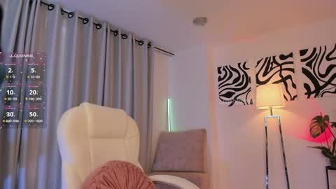 Lili  online show from January 2025 08:39:01 PM