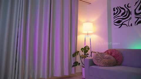 Lili  online show from March 2025 11:38:02 PM