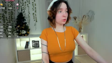 Snapshot of lilithlunna chatting on January 2025 02:14:02 AM Lilith online show from January 2025 02:14:02 AM