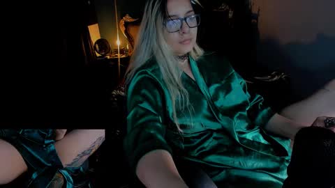 lilithmystic01 online show from January 2025 08:54:01 PM