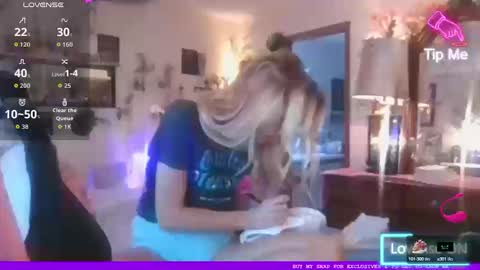Lilithohfish online show from October 2025 01:32:02 PM