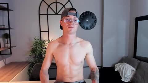 Lil James online show from October 2025 08:18:01 PM