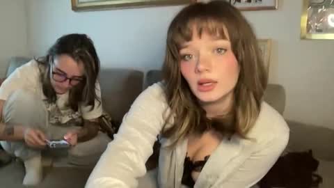 lilldaddysgirl online show from January 2026 05:40:01 PM