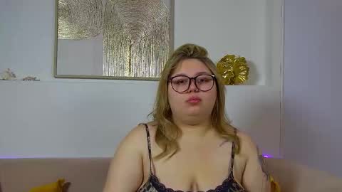 LillianHaig online show from November 2025 06:35:01 AM