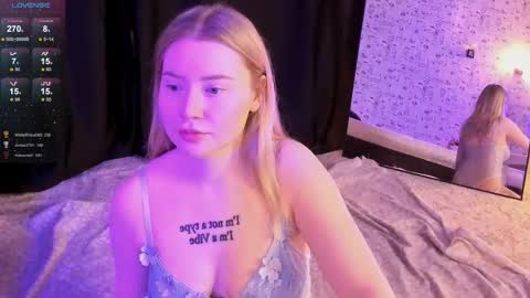 lillie_berry online show from November 2025 04:43:02 AM