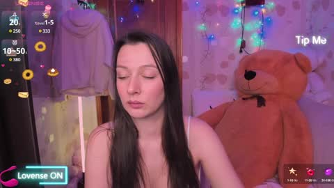 Lilly  online show from December 2024 04:02:02 AM