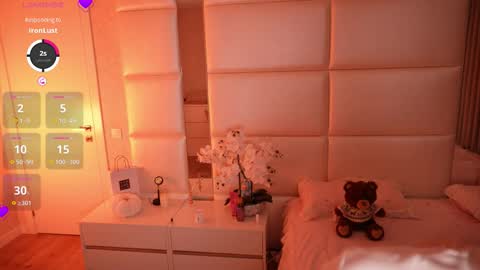 Snapshot of lilly_colins chatting on November 2025 08:19:02 PM Lilly Colins online show from November 2025 08:19:02 PM