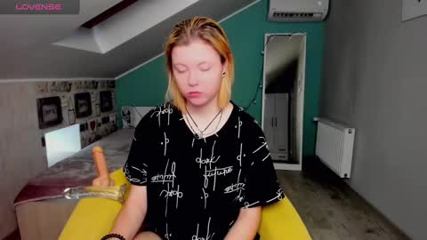 Lilly Depp online show from December 2024 01:07:02 PM