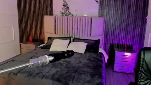 Lilly Ortiz online show from September 2025 08:20:01 PM