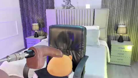 Snapshot of lillyortiz_ chatting on July 2026 07:26:02 PM Lilly Ortiz online show from July 2026 07:26:02 PM