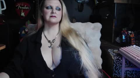 Lillyth Eden online show from December 2025 06:41:02 AM