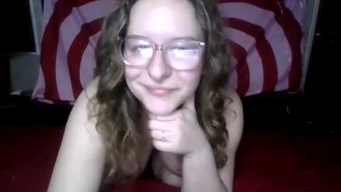 Snapshot of lilpies chatting on February 2025 04:20:01 AM LilPies  online show from February 2025 04:20:01 AM