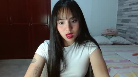 Snapshot of lily_crushx chatting on April 2026 06:11:01 AM Lirio online show from April 2026 06:11:01 AM