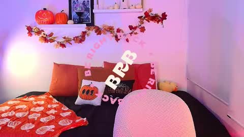Snapshot of lily_evans_ chatting on October 2025 09:25:02 PM just lily online show from October 2025 09:25:02 PM
