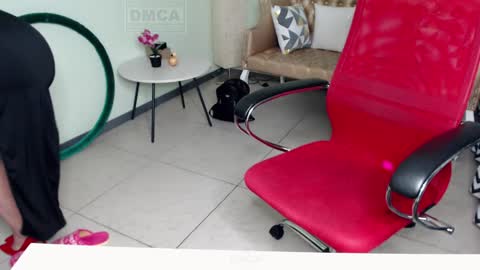 Lily online show from January 2025 12:41:01 PM