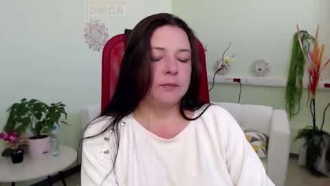 Lily online show from October 2025 07:50:02 AM