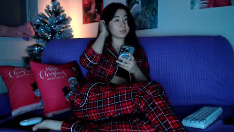 Lily Litle online show from December 2024 07:10:01 PM