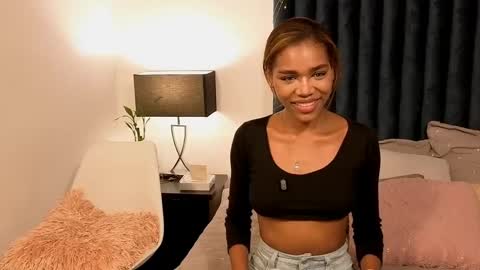 Lily Miiller online show from September 2025 08:45:01 PM