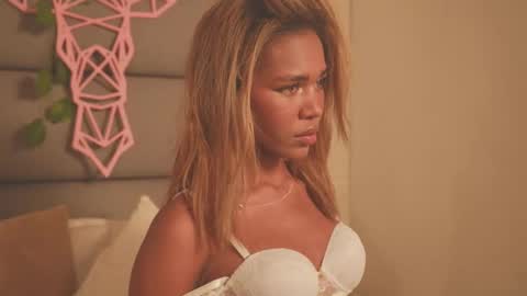 Lily Miiller online show from January 2026 09:16:02 PM