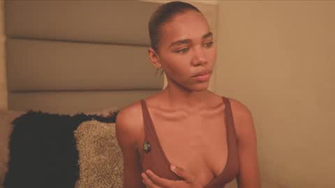 Lily Miiller online show from February 2026 10:06:02 PM