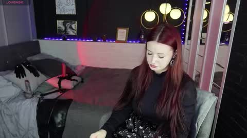 Snapshot of lily_moonlight chatting on October 2025 07:25:02 AM Lily online show from October 2025 07:25:02 AM