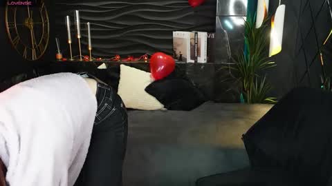 Snapshot of lily_moonlight chatting on February 2026 07:12:01 AM Lily online show from February 2026 07:12:01 AM