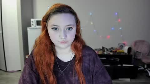 Snapshot of lily_shamy chatting on December 2024 06:35:02 PM Alice online show from December 2024 06:35:02 PM