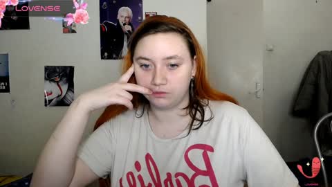 Snapshot of lily_shamy chatting on January 2025 08:15:02 PM Alice online show from January 2025 08:15:02 PM