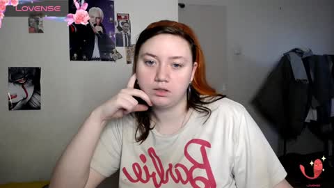 Snapshot of lily_shamy chatting on January 2025 02:02:01 PM Alice online show from January 2025 02:02:01 PM