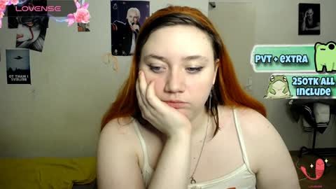 Snapshot of lily_shamy chatting on February 2025 09:26:02 PM Alice online show from February 2025 09:26:02 PM