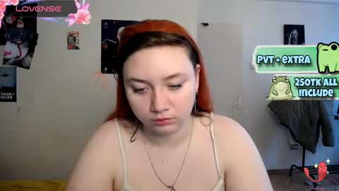 Snapshot of lily_shamy chatting on February 2025 10:31:02 AM Alice online show from February 2025 10:31:02 AM