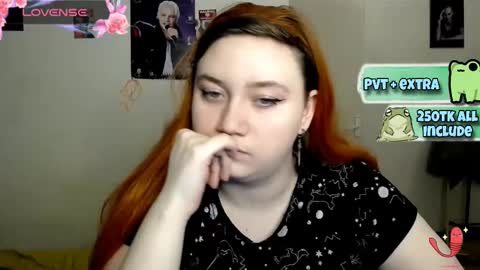 Snapshot of lily_shamy chatting on February 2025 05:22:02 PM Alice online show from February 2025 05:22:02 PM