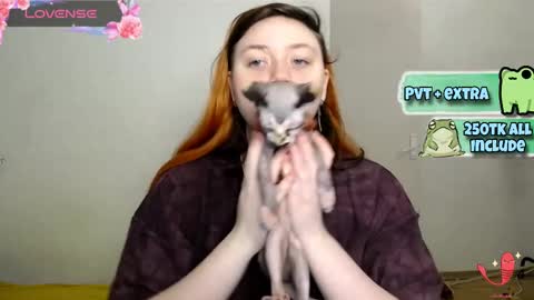 Snapshot of lily_shamy chatting on February 2025 04:35:01 PM Alice online show from February 2025 04:35:01 PM