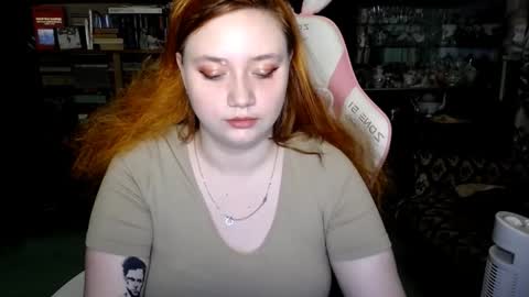 Snapshot of lily_shamy chatting on October 2025 04:03:02 PM Alice online show from October 2025 04:03:02 PM