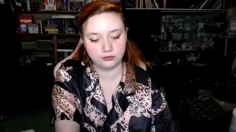 Snapshot of lily_shamy chatting on October 2025 06:39:01 PM Alice online show from October 2025 06:39:01 PM