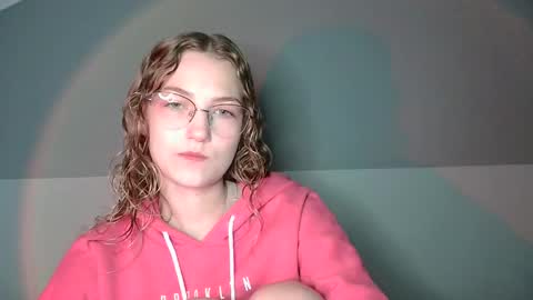 small lily online show from September 2025 06:02:02 AM