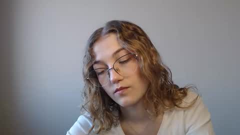 small lily online show from March 2026 01:17:02 PM